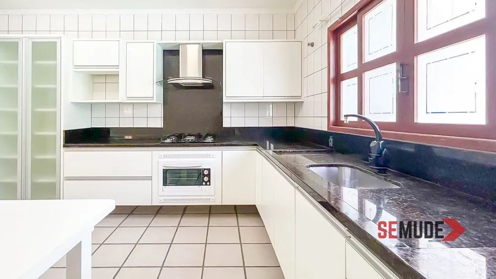 Casa, 3 quartos, 259 m² - Foto 5