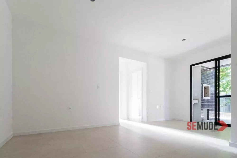 Apartamento à venda com 2 quartos, 100m² - Foto 4