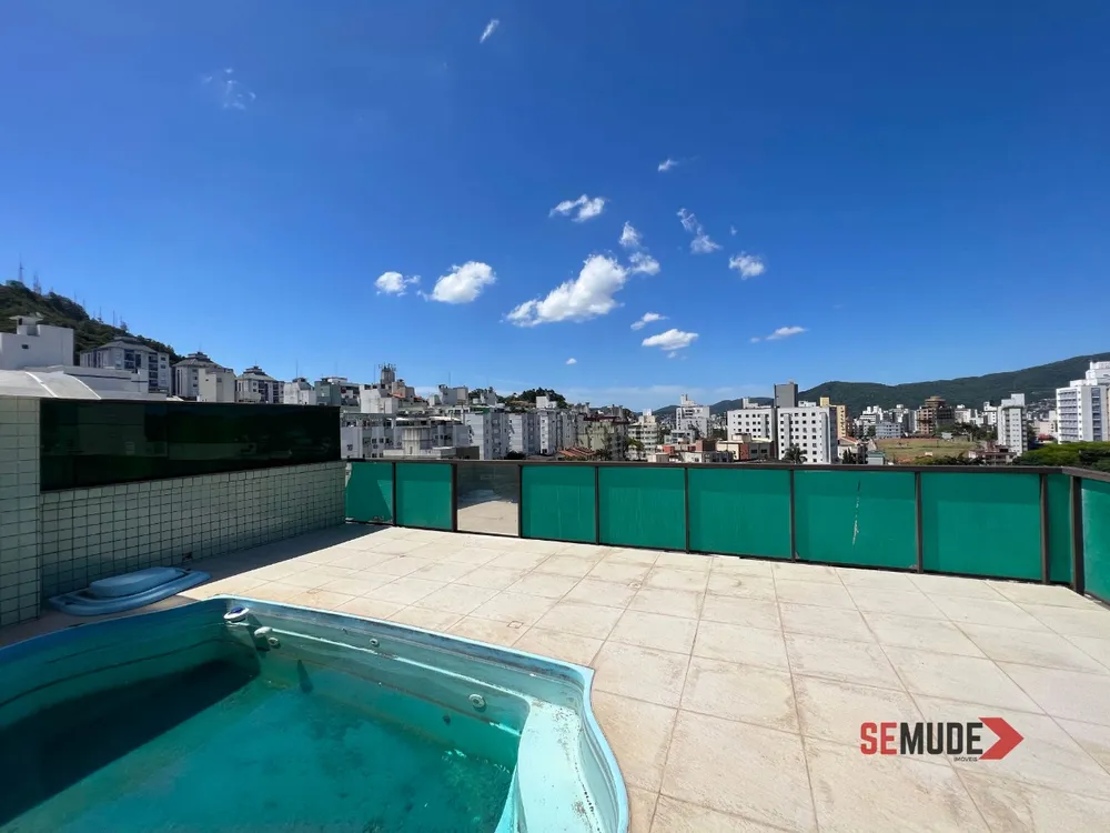 Cobertura, 3 quartos, 207 m² - Foto 1