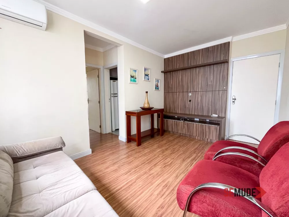 Apartamento à venda com 2 quartos, 70m² - Foto 3