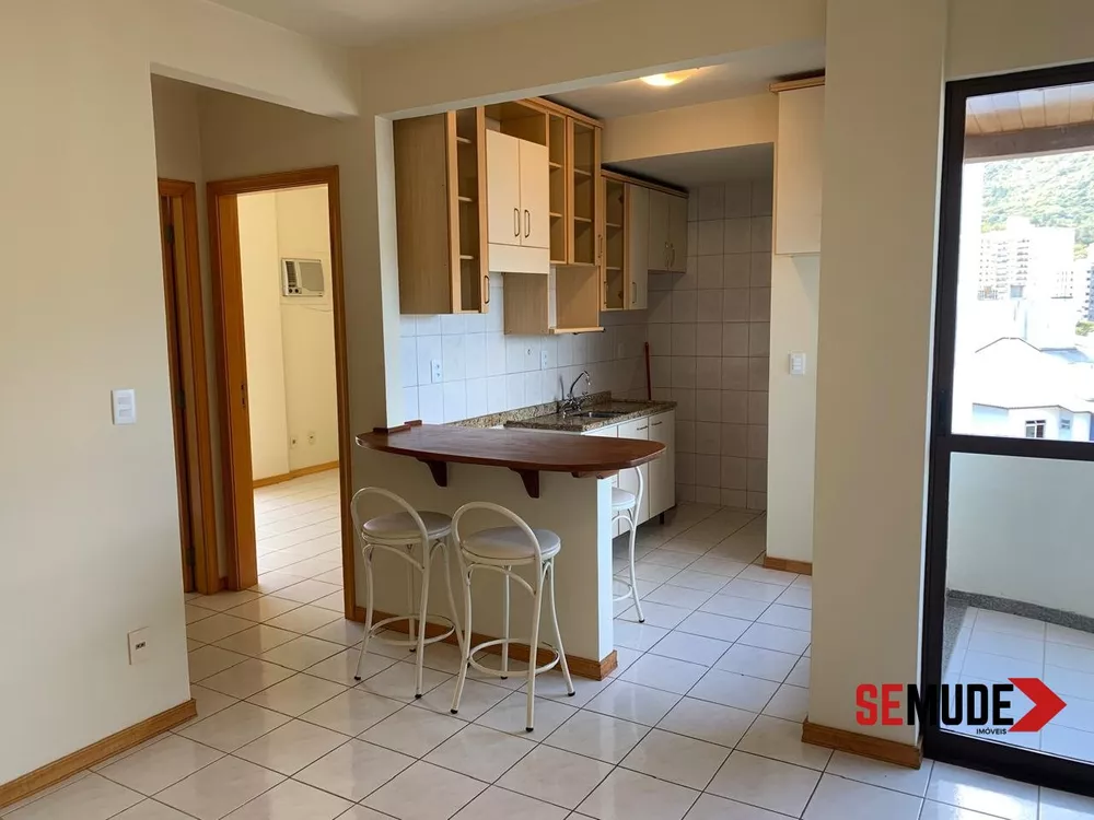 Apartamento à venda com 2 quartos, 61m² - Foto 2