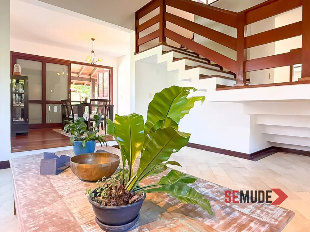 Casa, 4 quartos, 238 m² - Foto 2