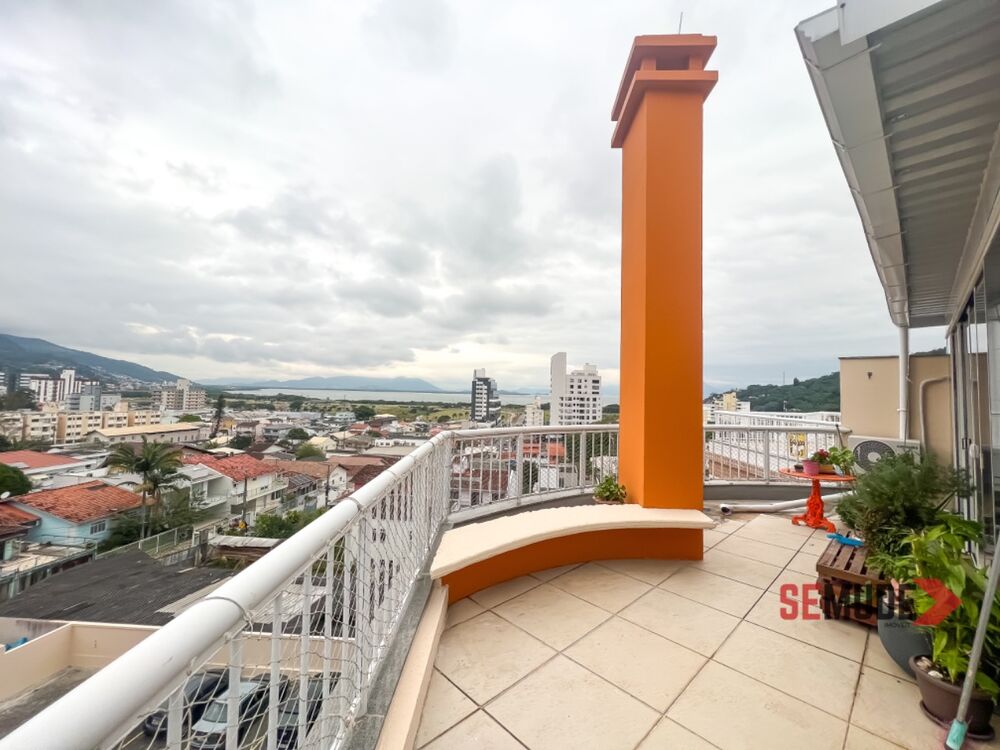 Cobertura à venda com 3 quartos, 150m² - Foto 2