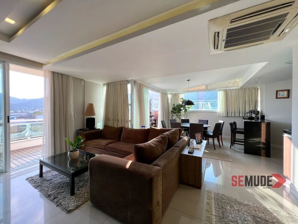 Cobertura, 3 quartos, 235 m² - Foto 4