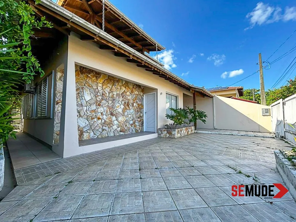 Casa, 3 quartos, 265 m² - Foto 1