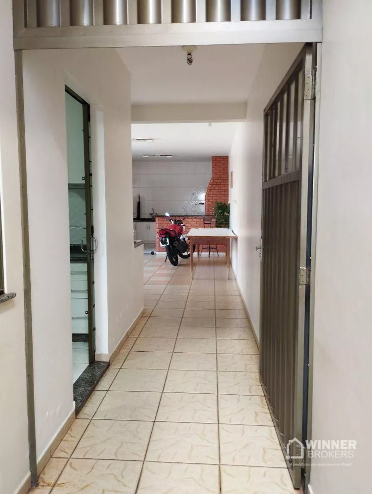 Casa à venda com 4 quartos, 260m² - Foto 4