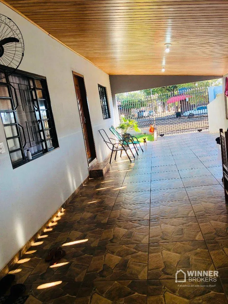 Casa, 6 quartos, 142 m² - Foto 3