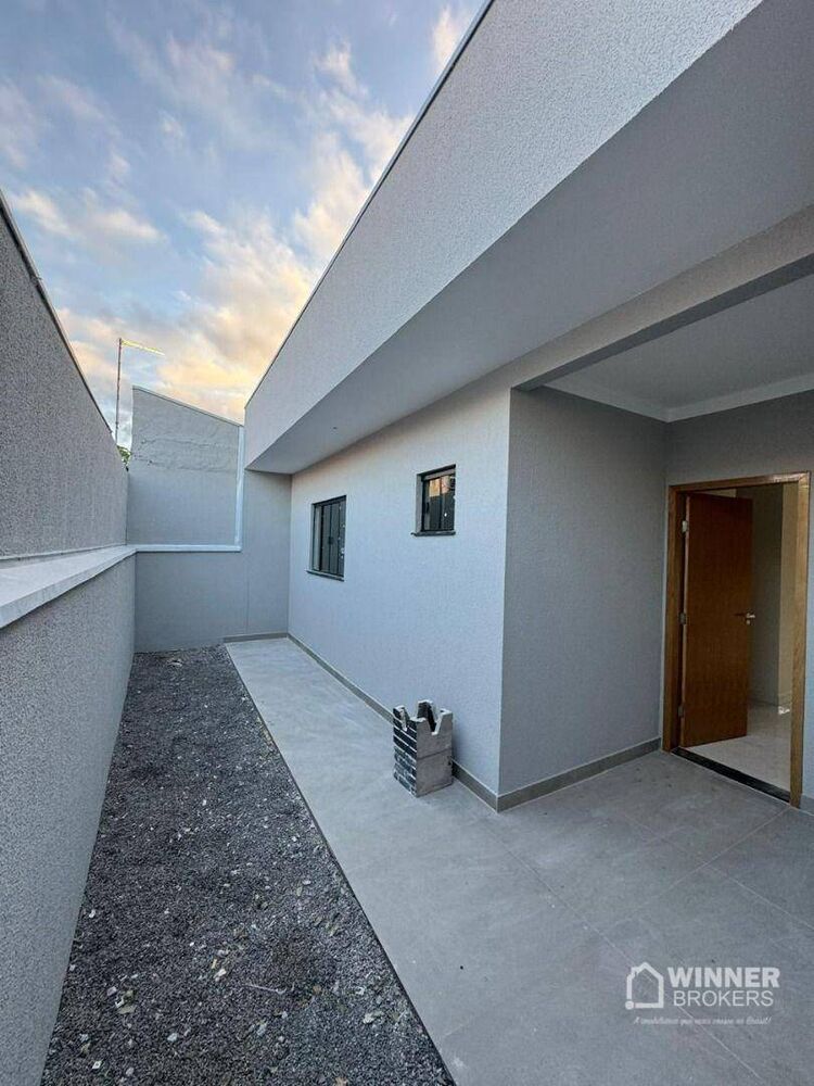 Casa à venda com 3 quartos, 78m² - Foto 2