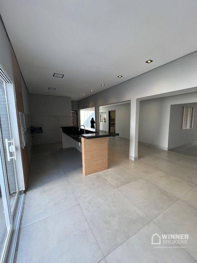Casa à venda com 3 quartos, 240m² - Foto 6