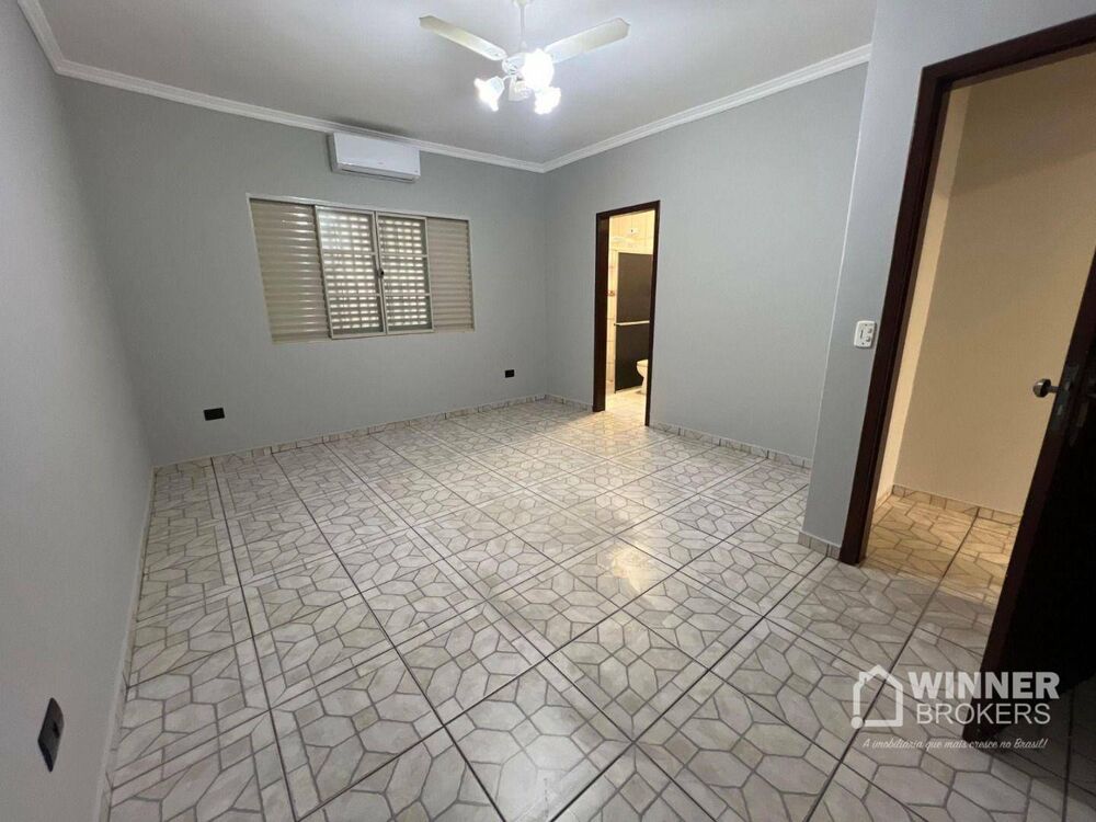 Casa à venda com 3 quartos, 240m² - Foto 9