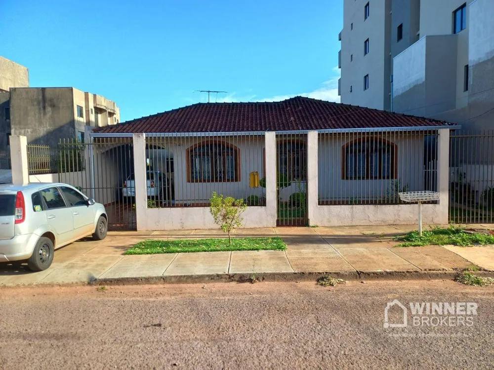 Casa, 4 quartos, 250 m² - Foto 1