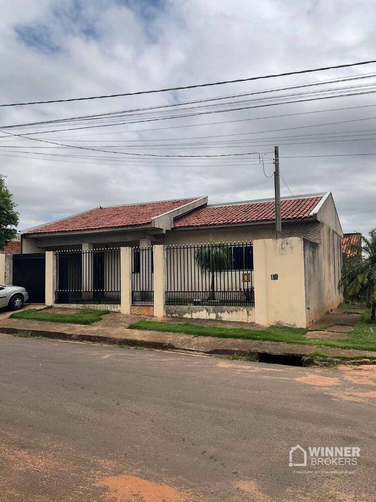 Casa à venda com 2 quartos, 160m² - Foto 1