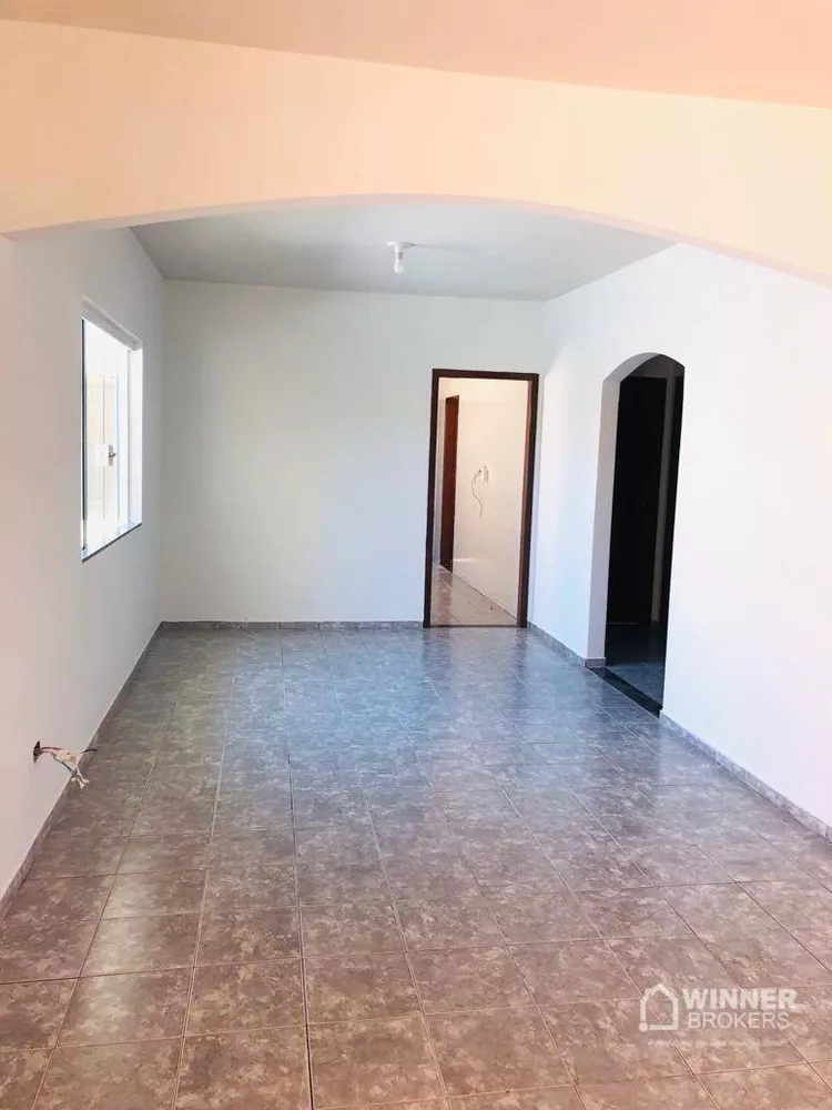 Casa à venda com 3 quartos, 185m² - Foto 2