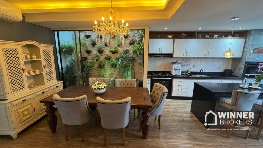 Sobrado, 4 quartos, 195 m² - Foto 2