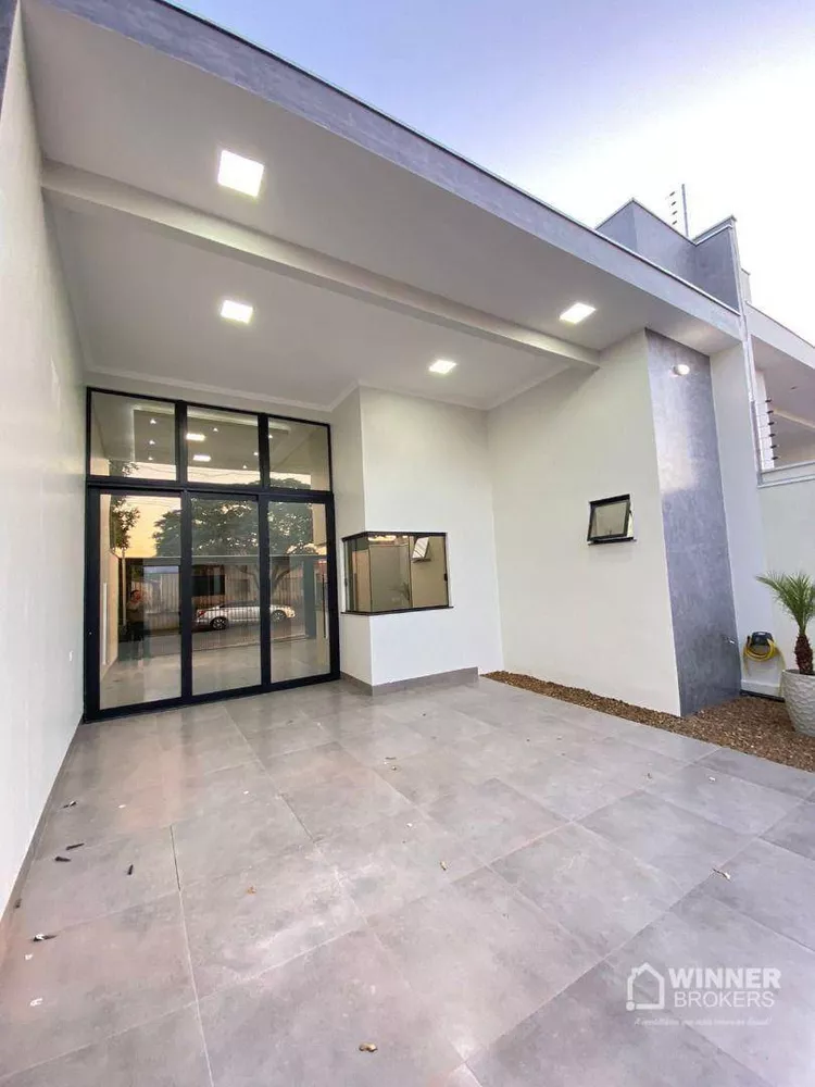 Casa à venda com 3 quartos, 110m² - Foto 1