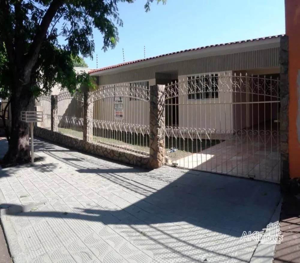 Casa à venda com 3 quartos, 160m² - Foto 1