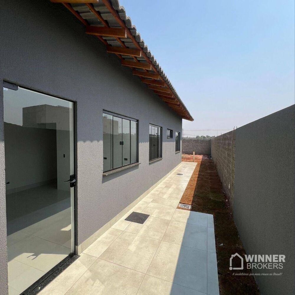 Casa à venda com 2 quartos, 60m² - Foto 1