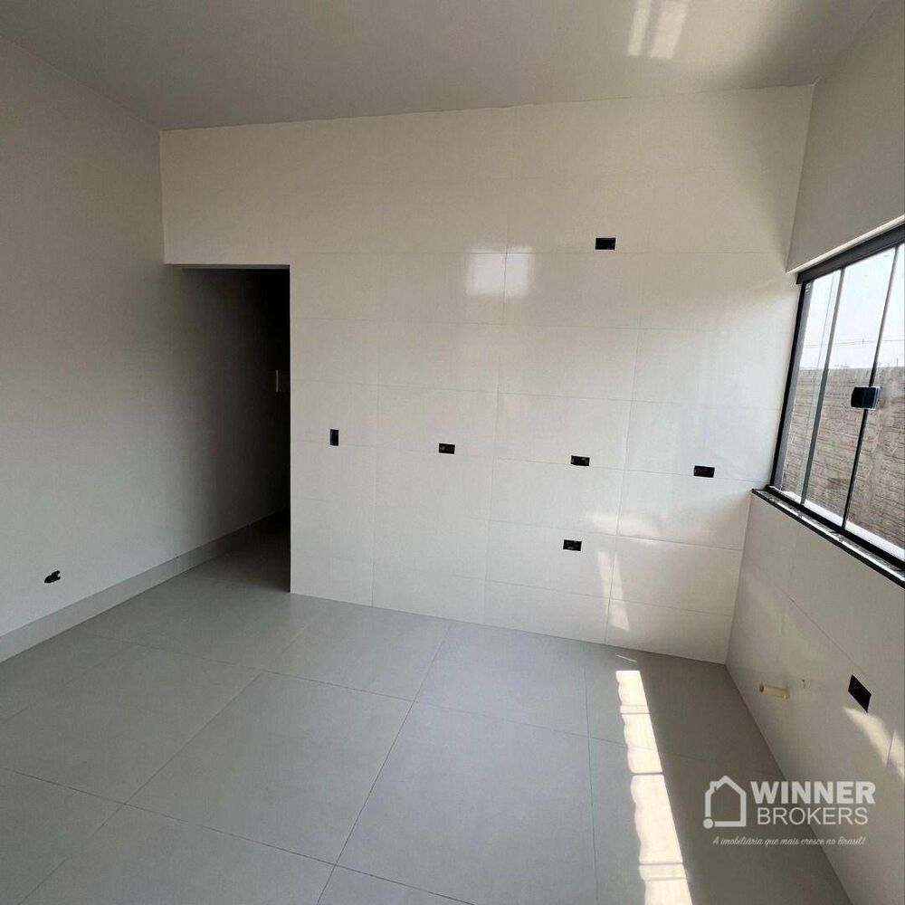 Casa à venda com 2 quartos, 60m² - Foto 2