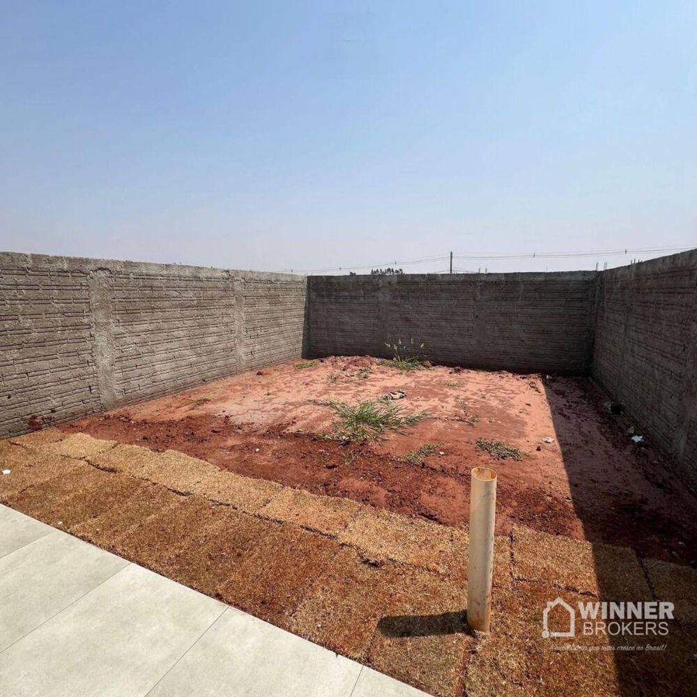 Casa à venda com 2 quartos, 60m² - Foto 3