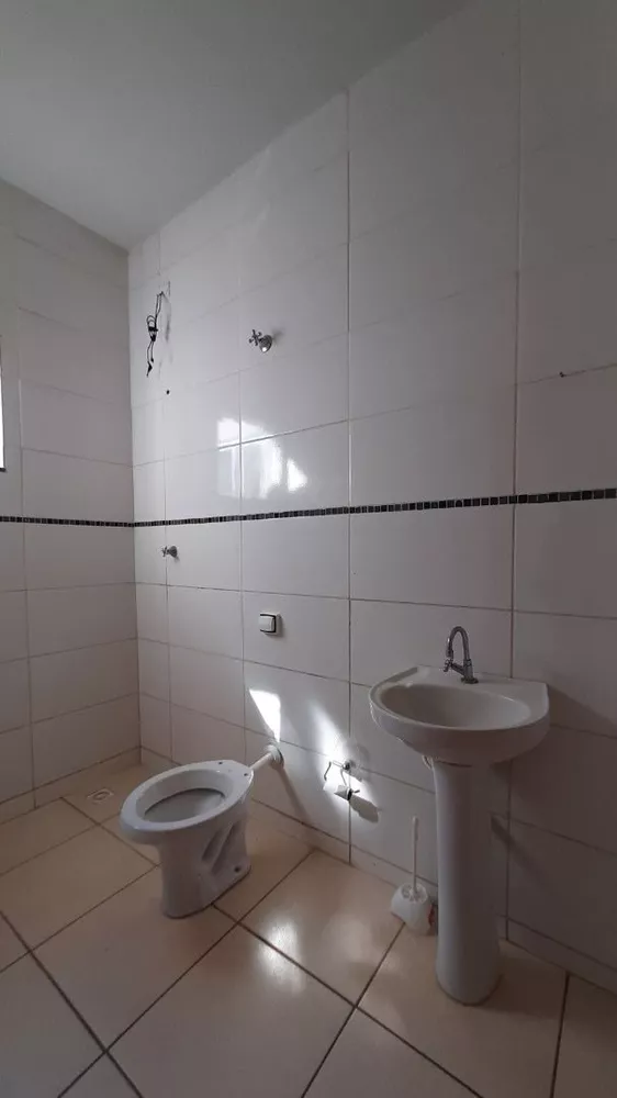 Casa à venda com 2 quartos, 65m² - Foto 5