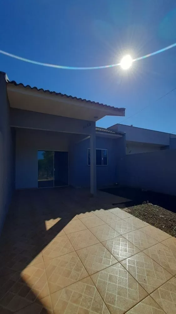 Casa à venda com 2 quartos, 65m² - Foto 2