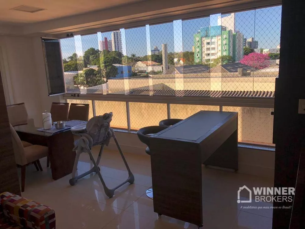 Apartamento à venda com 3 quartos, 160m² - Foto 2