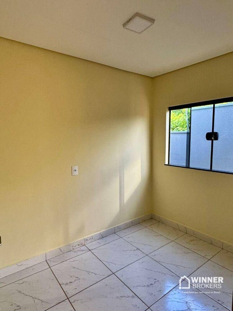 Casa à venda com 7 quartos, 180m² - Foto 3