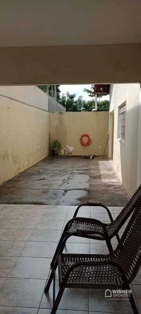 Casa, 4 quartos, 220 m² - Foto 2