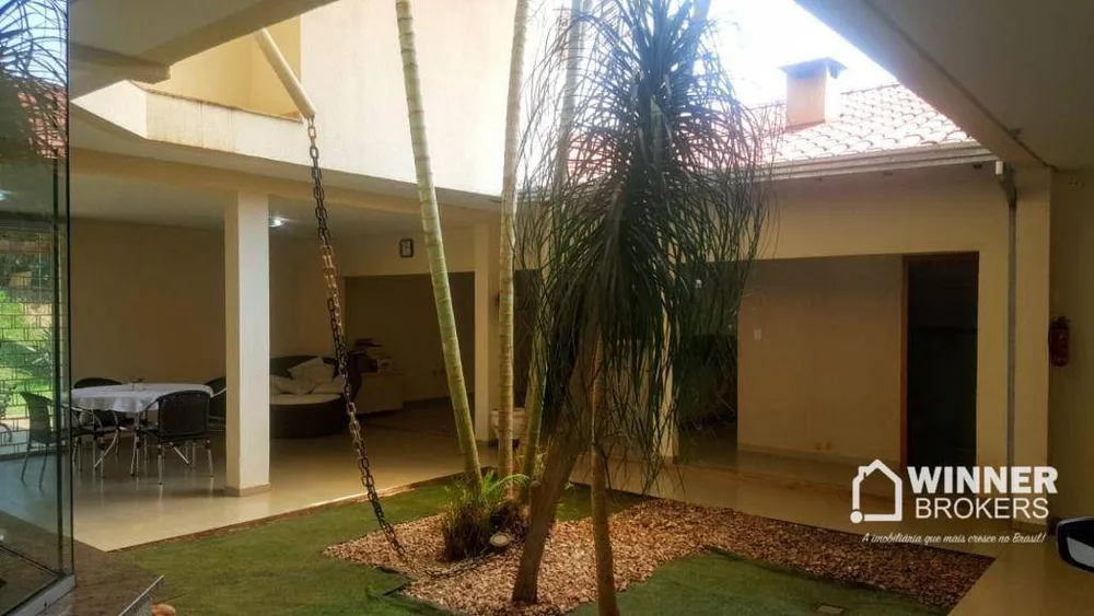 Sobrado, 4 quartos, 449 m² - Foto 1