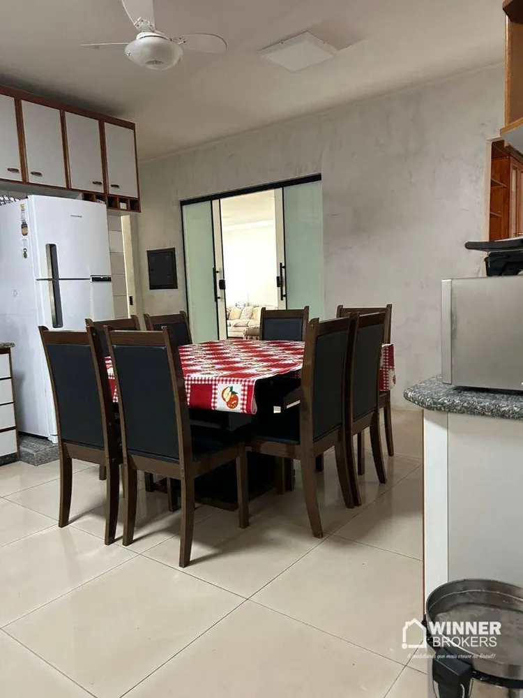 Casa, 4 quartos, 382 m² - Foto 2
