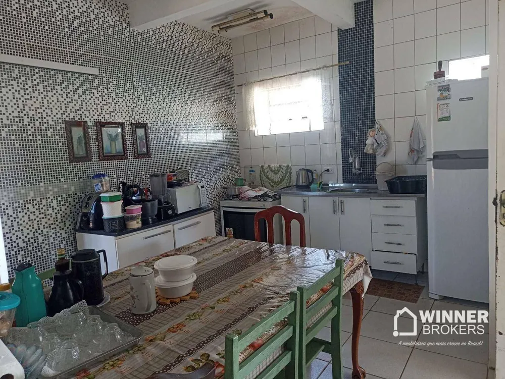 Casa, 4 quartos, 207 m² - Foto 2