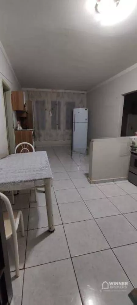 Casa à venda com 3 quartos, 95m² - Foto 2