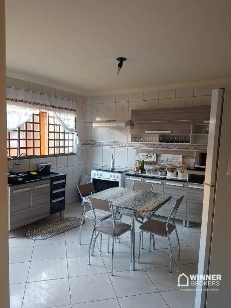 Casa, 3 quartos, 230 m² - Foto 2