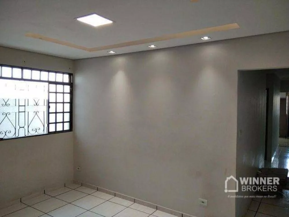 Casa à venda com 3 quartos, 95m² - Foto 2