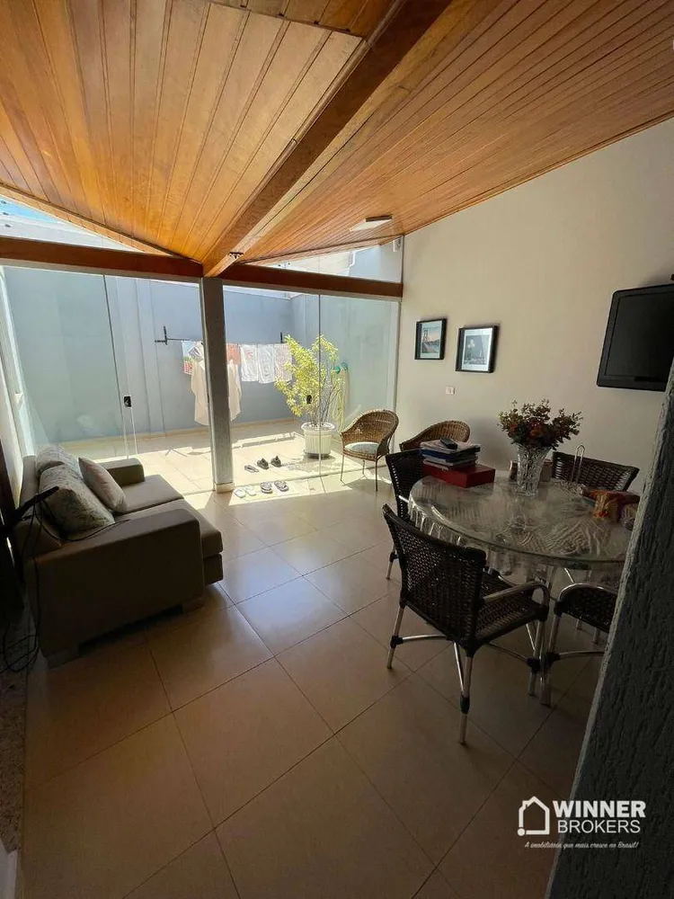 Sobrado, 3 quartos, 198 m² - Foto 2