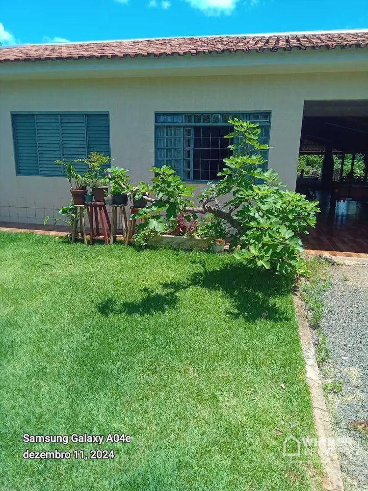 Chácara, 3 quartos, 955 m² - Foto 1