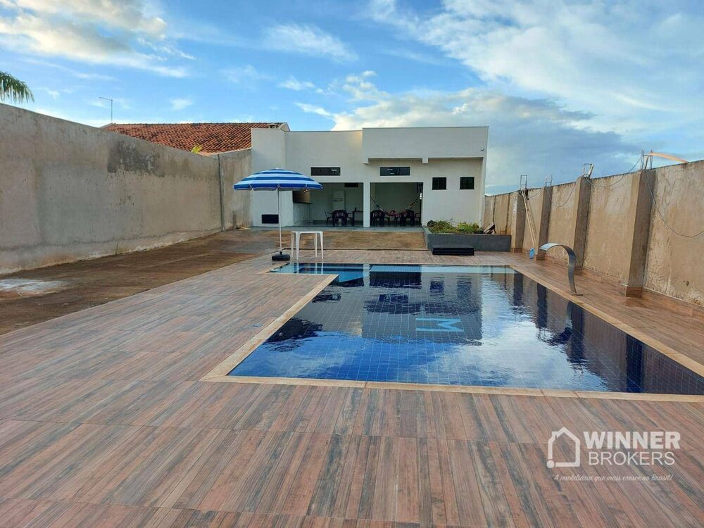 Chácara à venda com 2 quartos, 140m² - Foto 1