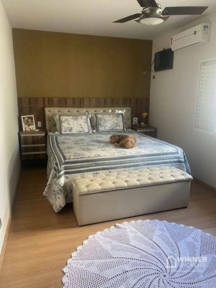 Casa, 3 quartos, 229 m² - Foto 4