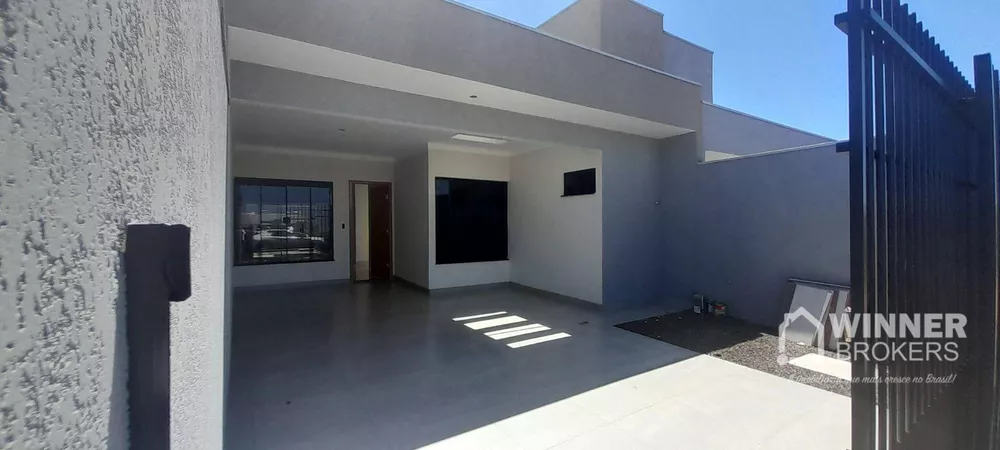 Casa à venda com 3 quartos, 90m² - Foto 2