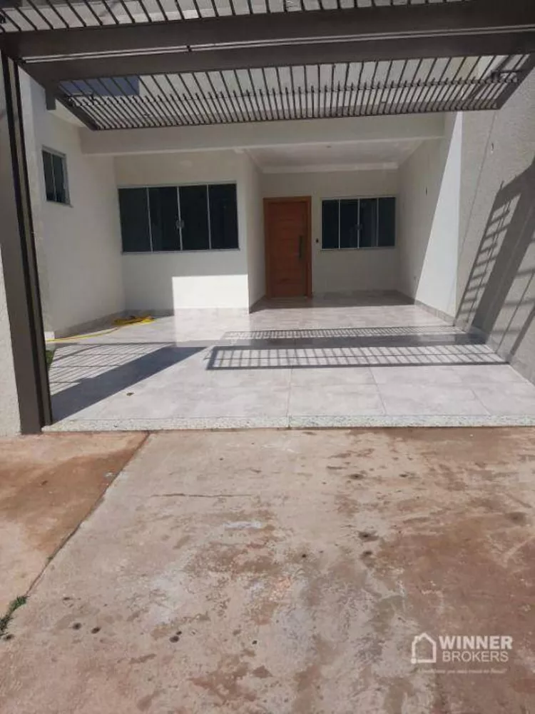 Casa à venda com 3 quartos, 105m² - Foto 2