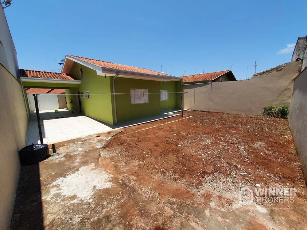 Casa à venda com 3 quartos, 100m² - Foto 4