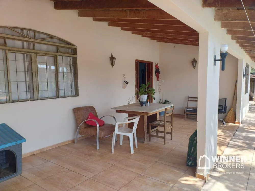 Chácara, 4 quartos, 3000 m² - Foto 1