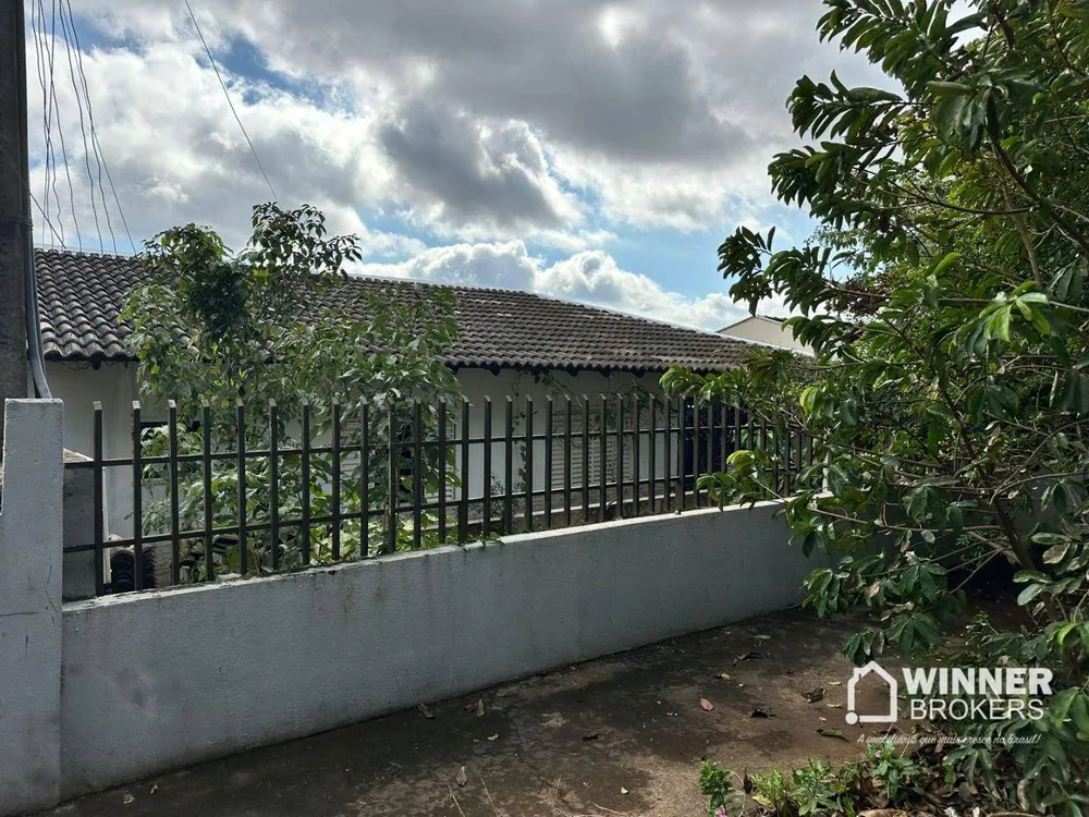 Casa, 5 quartos, 184 m² - Foto 1