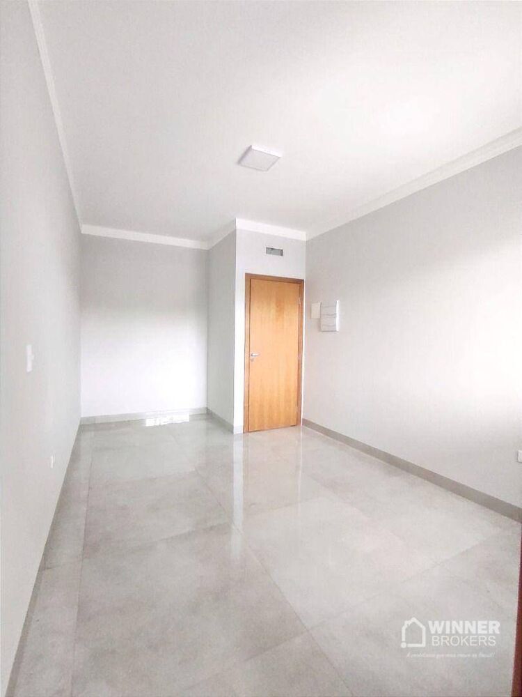 Casa à venda com 3 quartos, 140m² - Foto 2