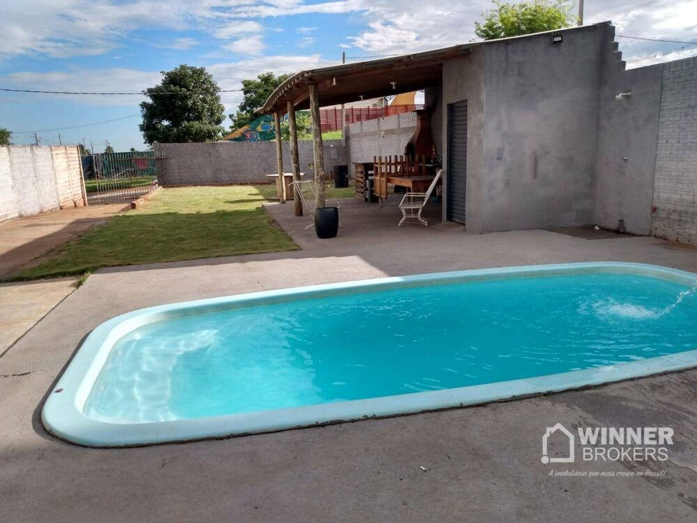 Casa à venda com 2 quartos, 95m² - Foto 2