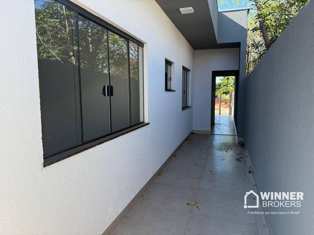 Casa à venda com 2 quartos, 60m² - Foto 11