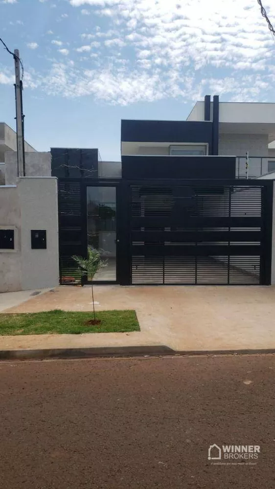 Casa à venda com 3 quartos, 92m² - Foto 1