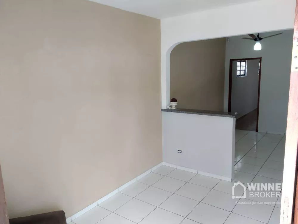 Casa à venda com 3 quartos, 198m² - Foto 4