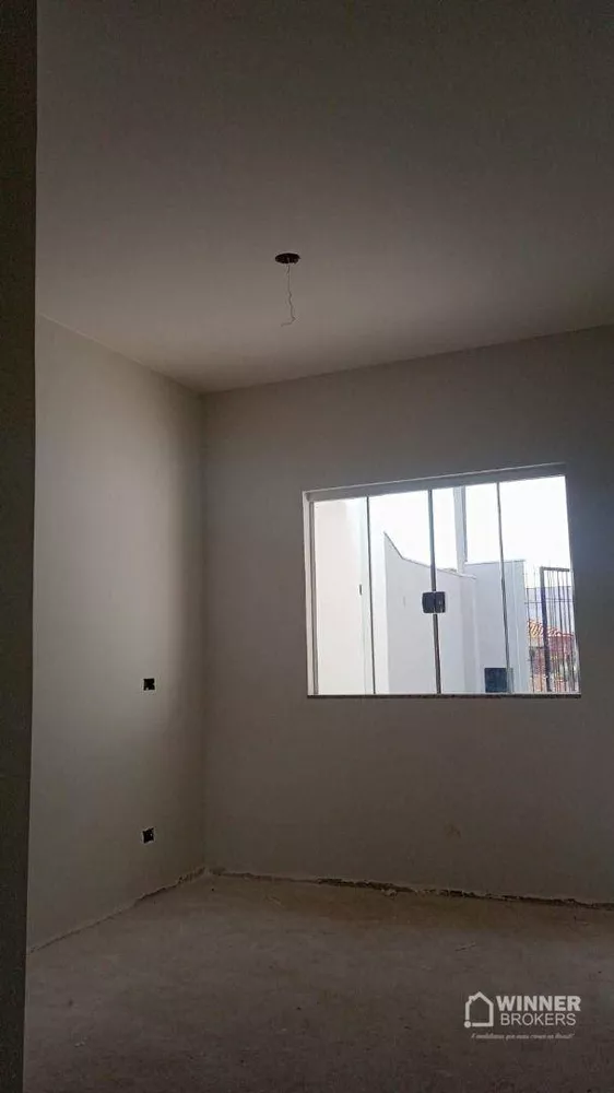 Casa à venda com 3 quartos, 104m² - Foto 4