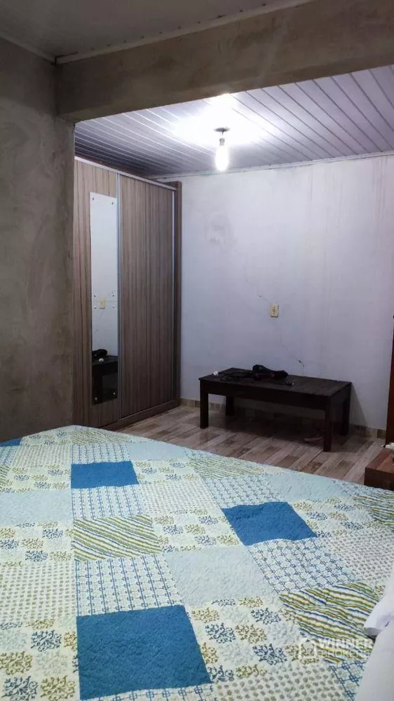 Casa à venda com 2 quartos, 70m² - Foto 4